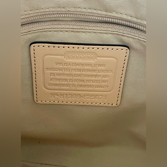 Coach Peyton Leather Cora Domed Satchel Handbag-pre authenticated - Picture 4 of 7